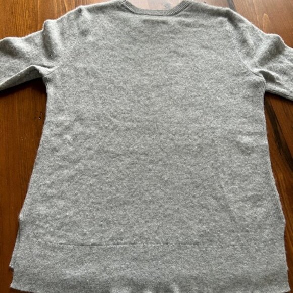100% Cashmere Crew Neck Sweater Size Small - Picture 4 of 7